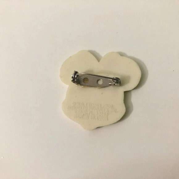 Disney Pins Plastic Minnie Mouse Winnie the Pooh Piglet Arm and  Wand Mickey - Picture 14 of 16